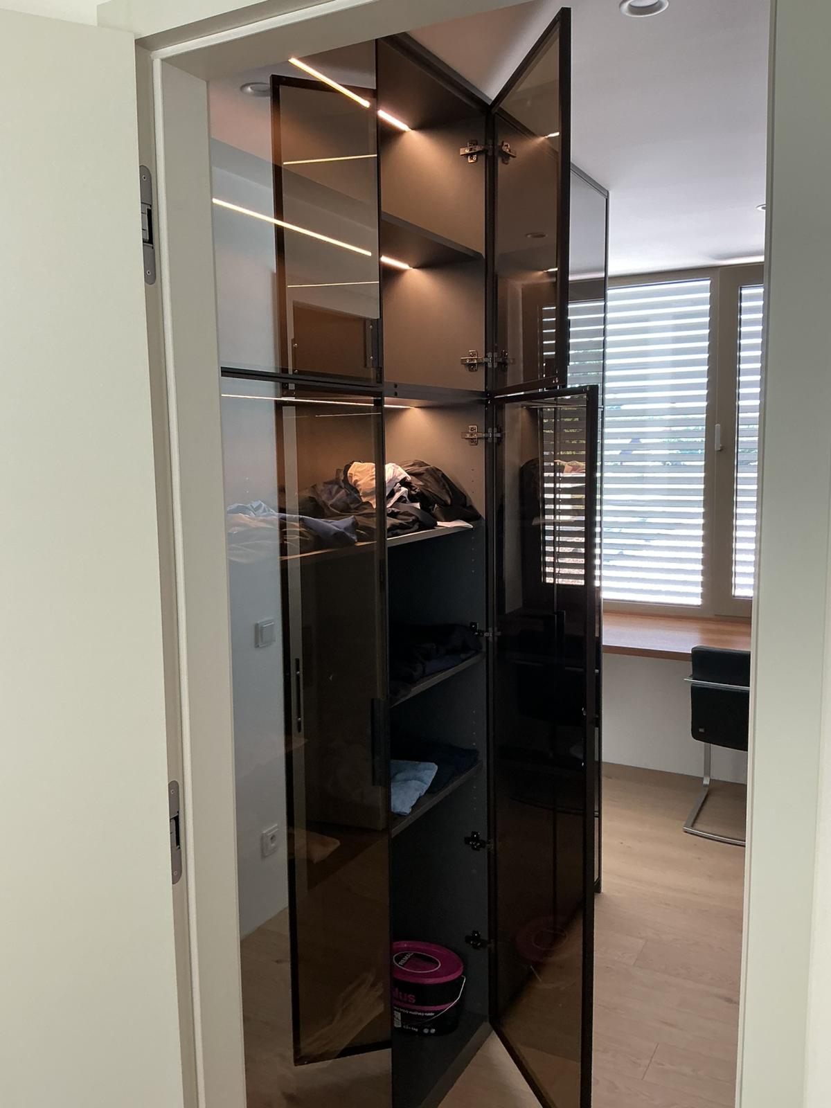 Vestavěné skříně a šatníky — 5